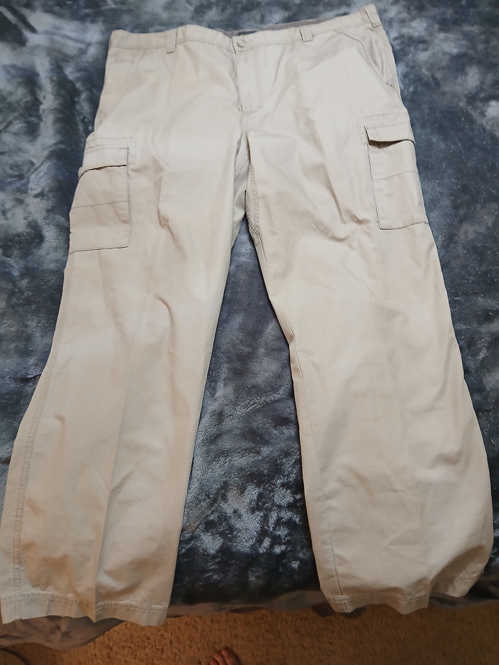Cabela's Men's Light Tan Cargo Pants with Flap Pockets